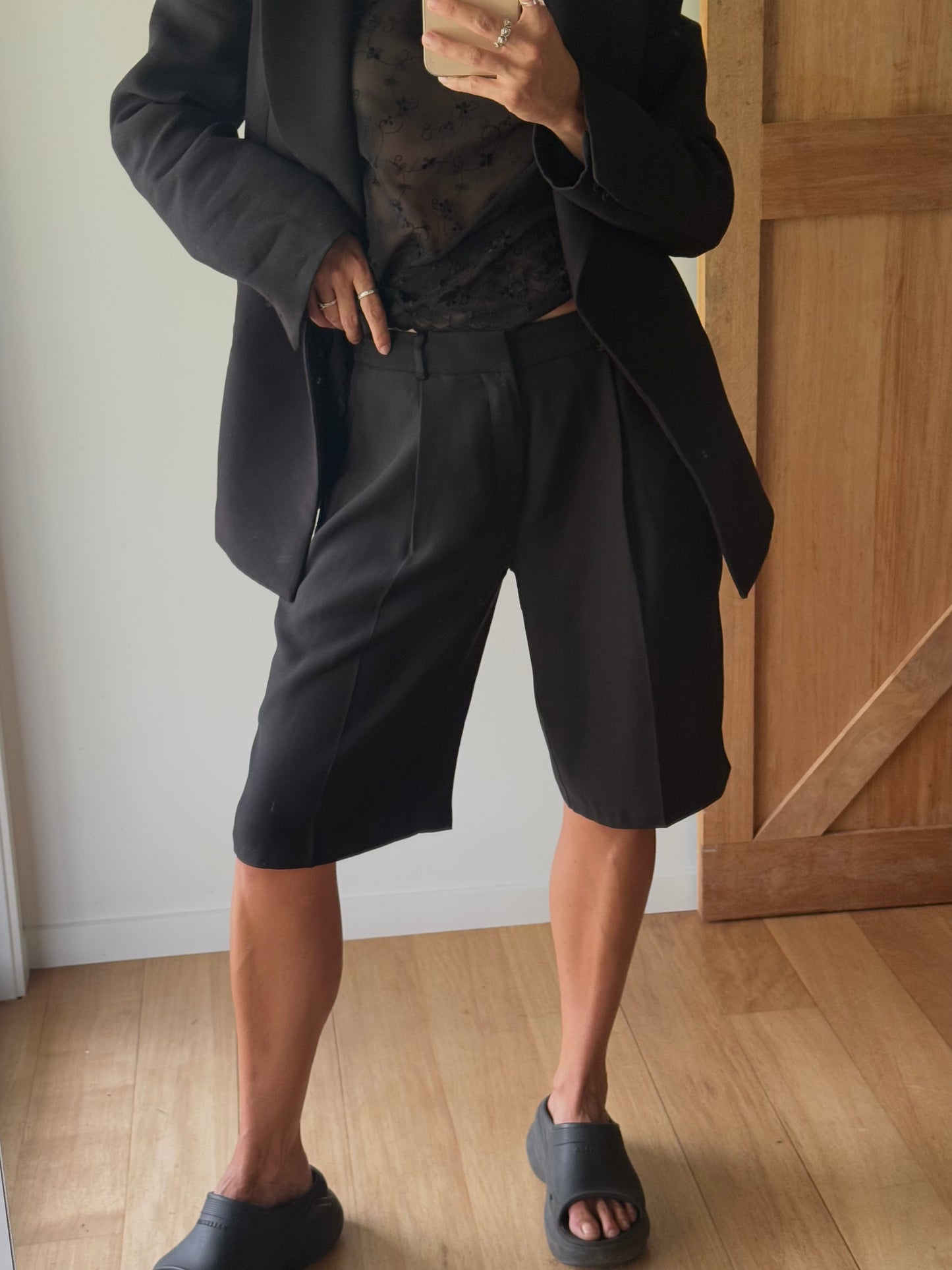 Tailored black shorts