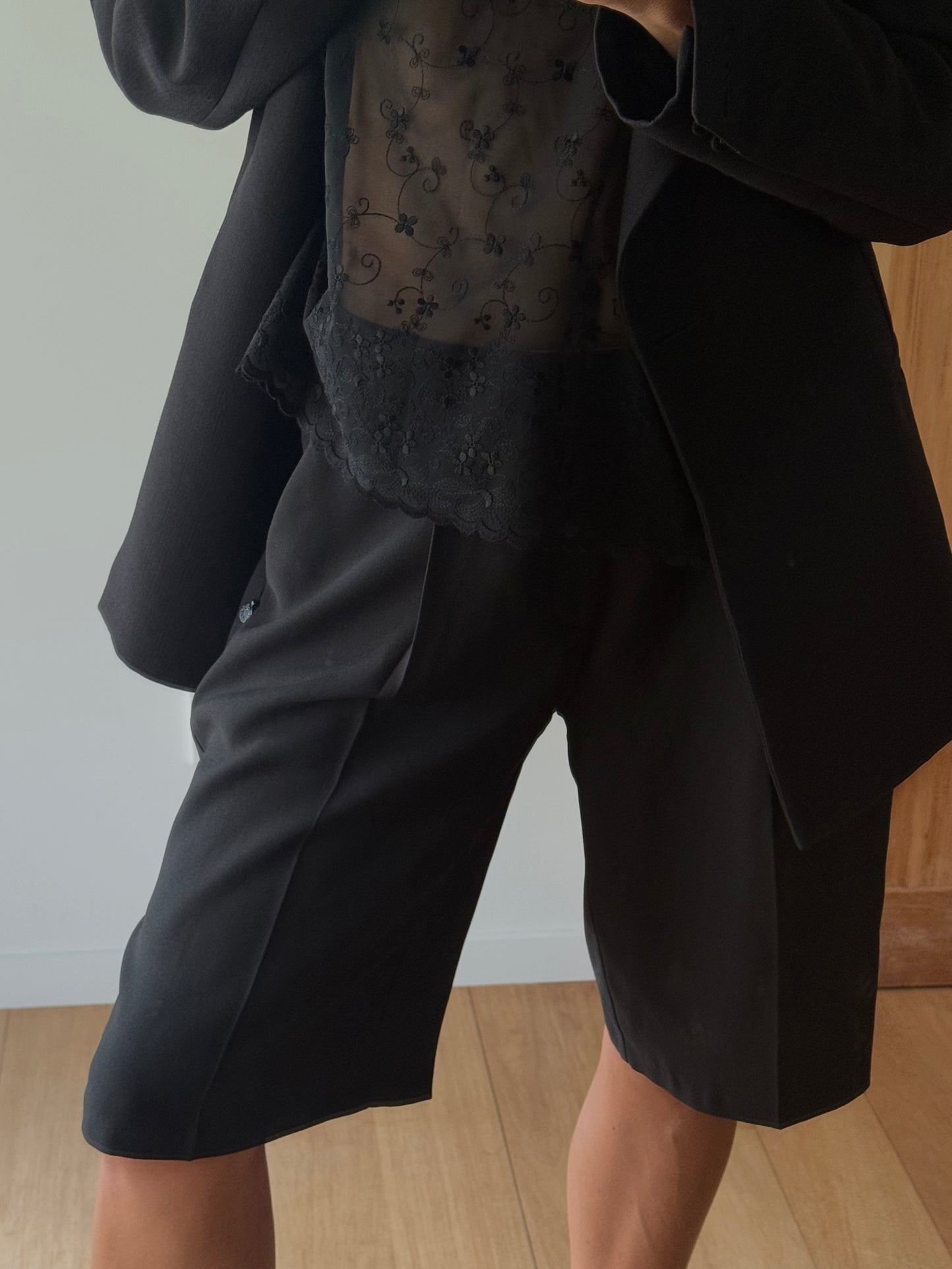Tailored black shorts
