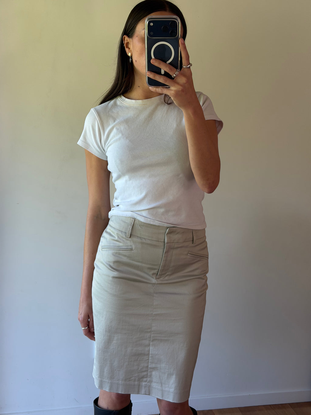 Structured beige pencil skirt