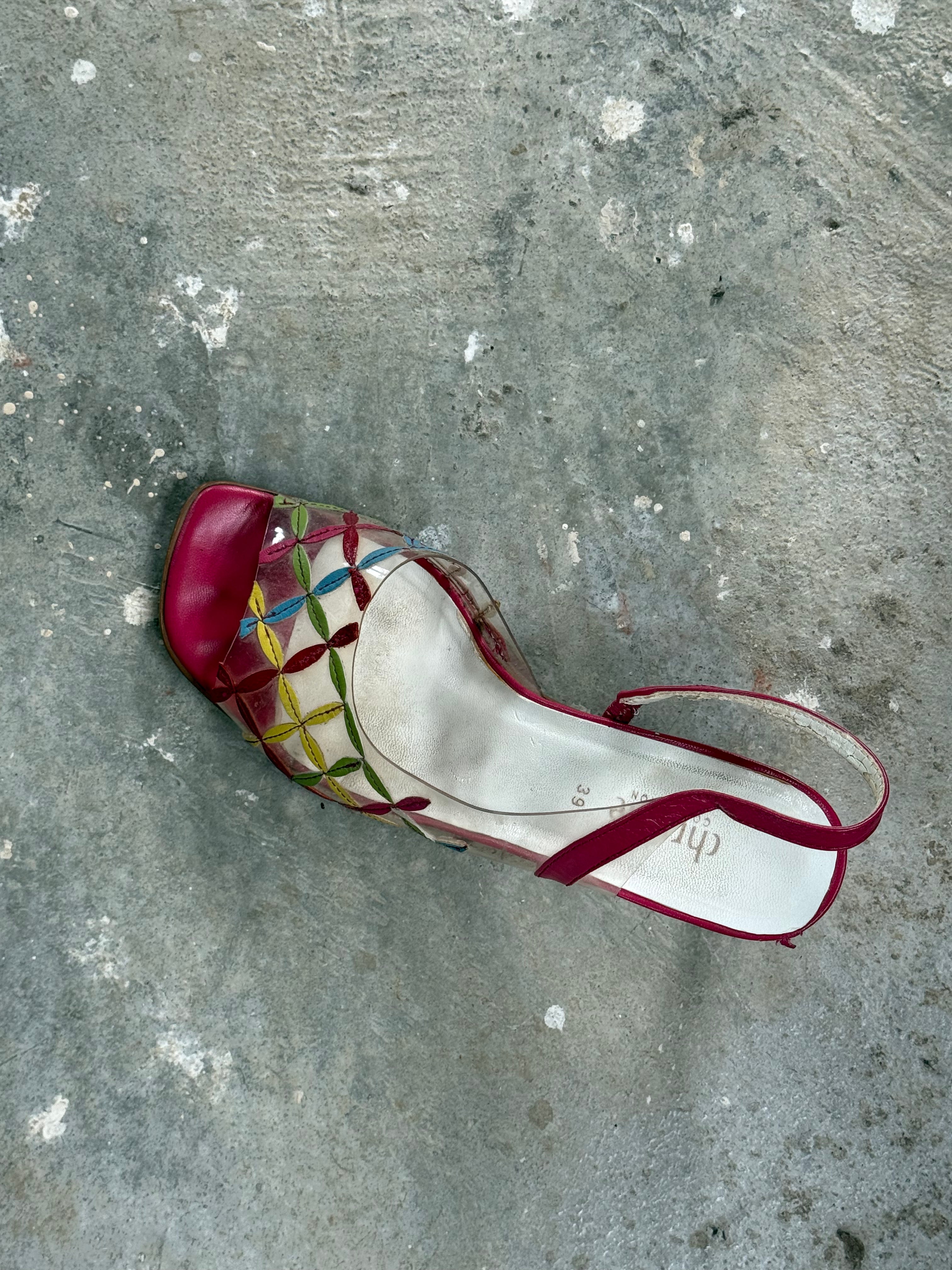 Cute clear heel with pink accents