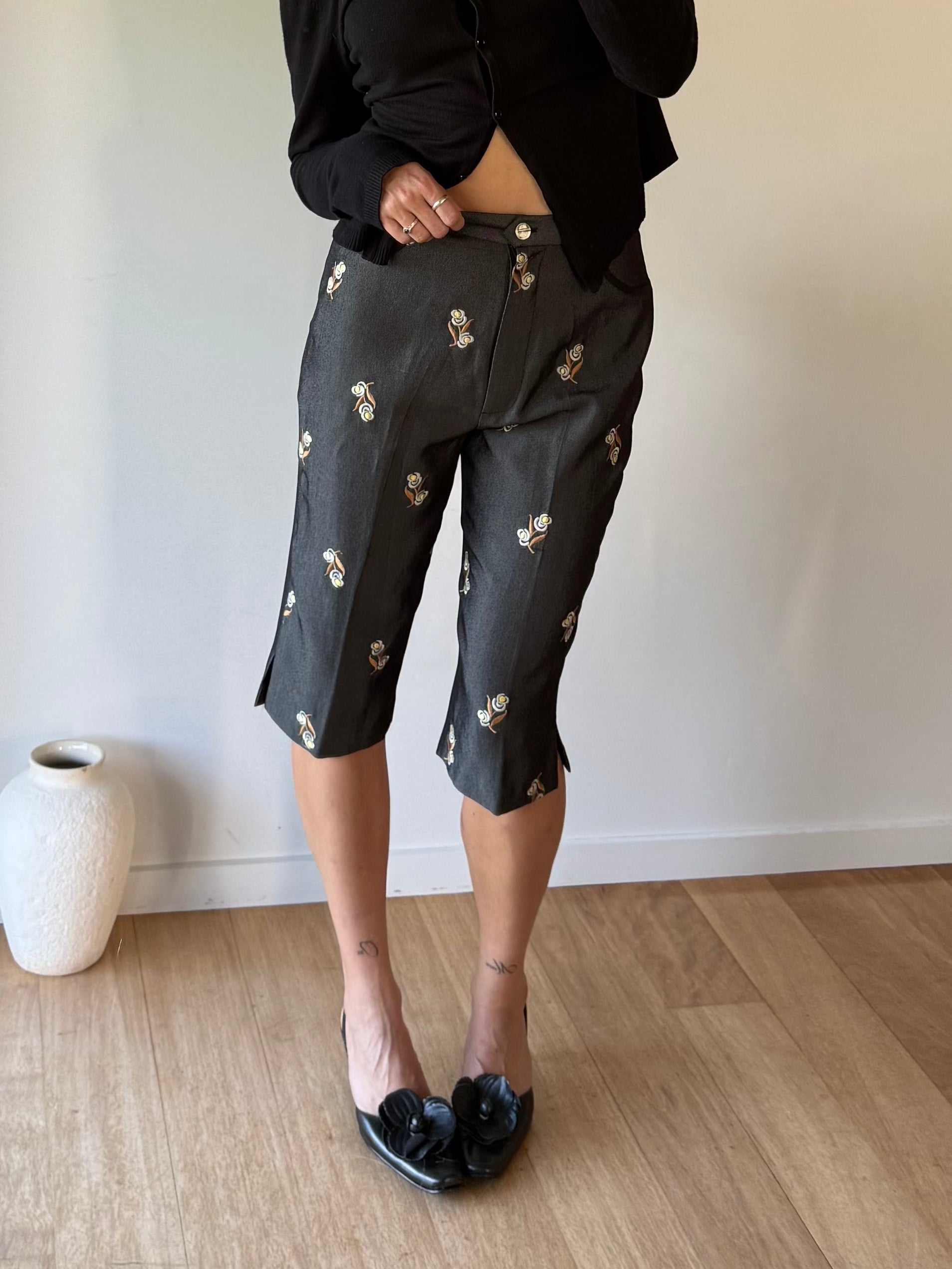 Cute floral embroidered capris