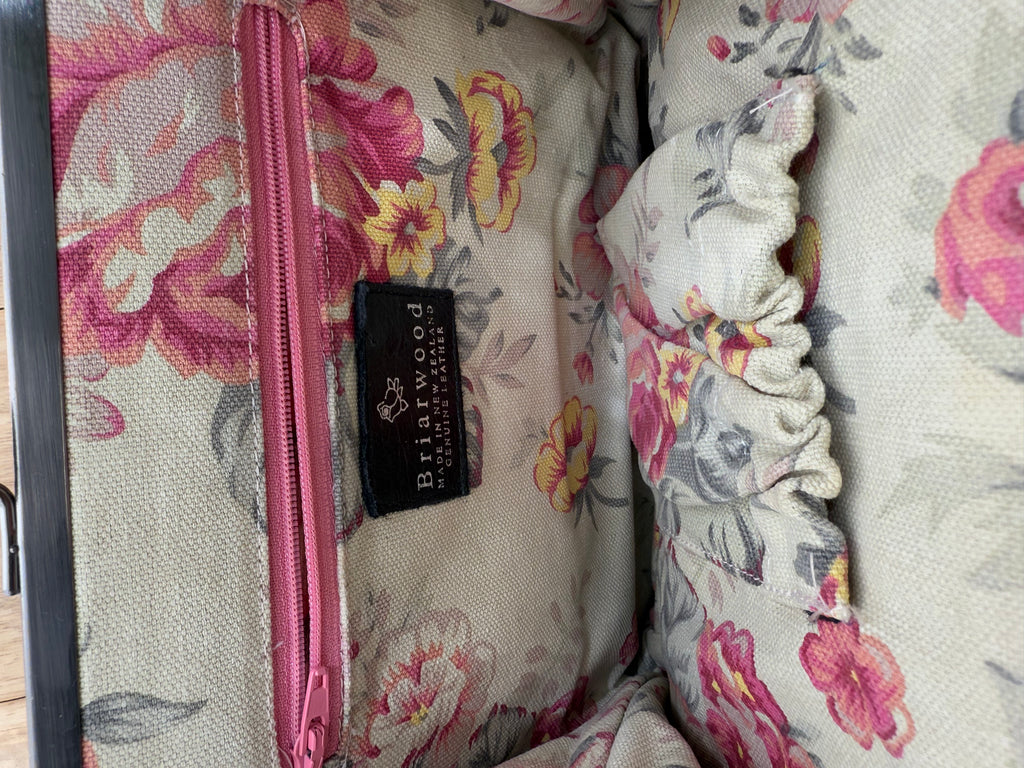 Leather Briarwood handbag, made in Aotearoa