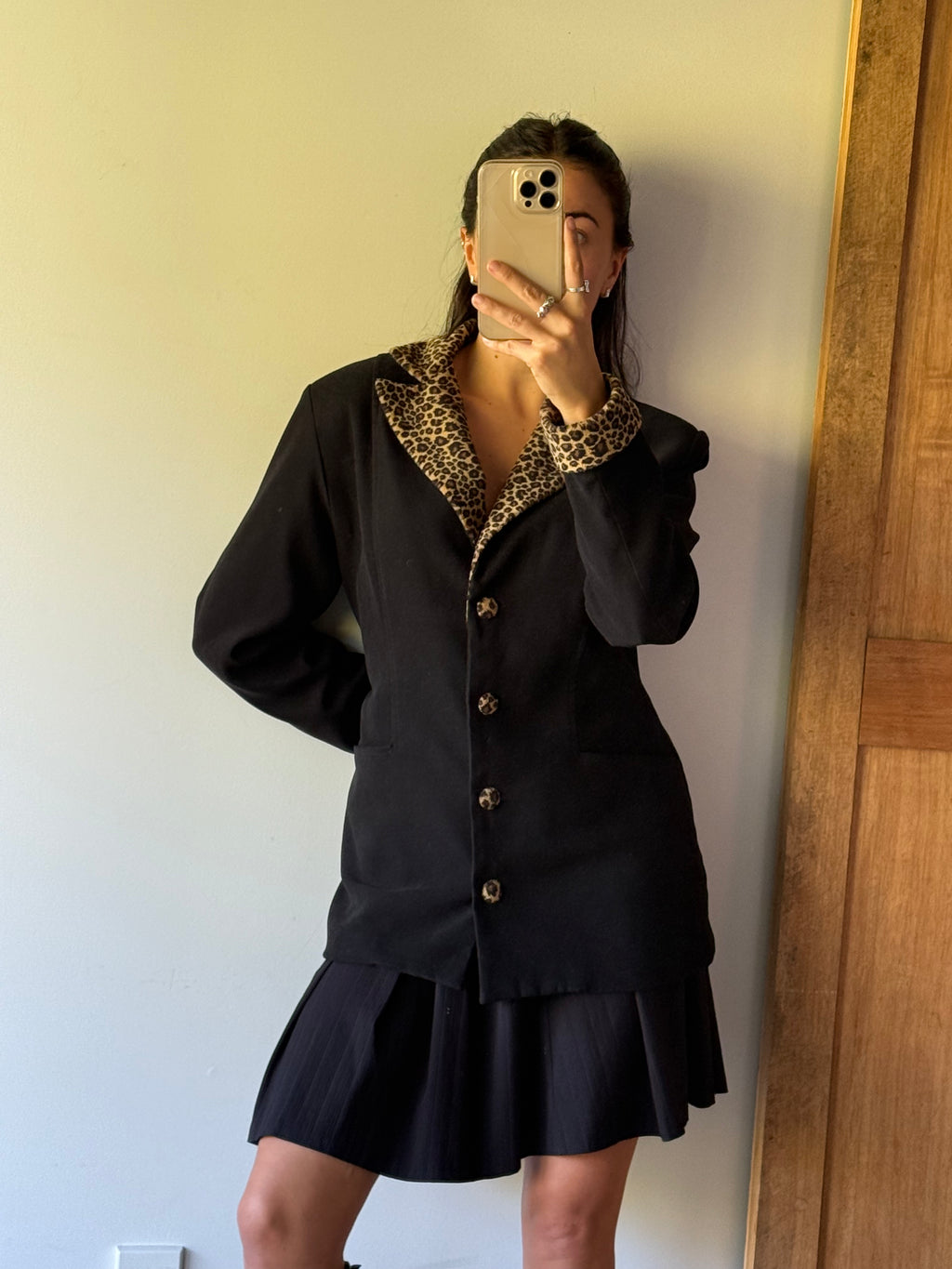 Blazer coat with leopard print cuffs and collar