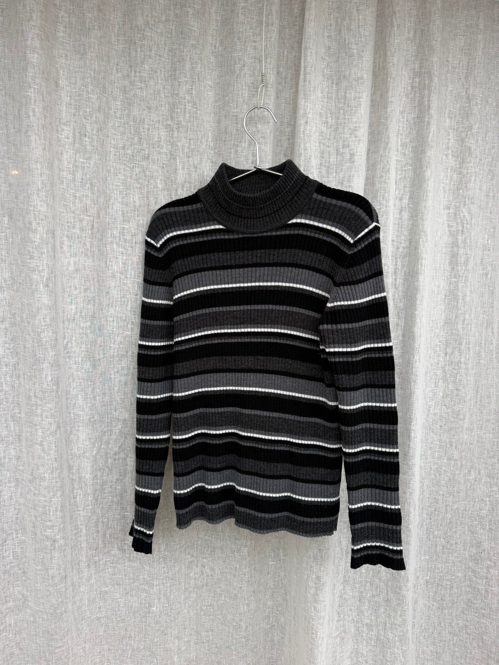 90s striped turtle neck