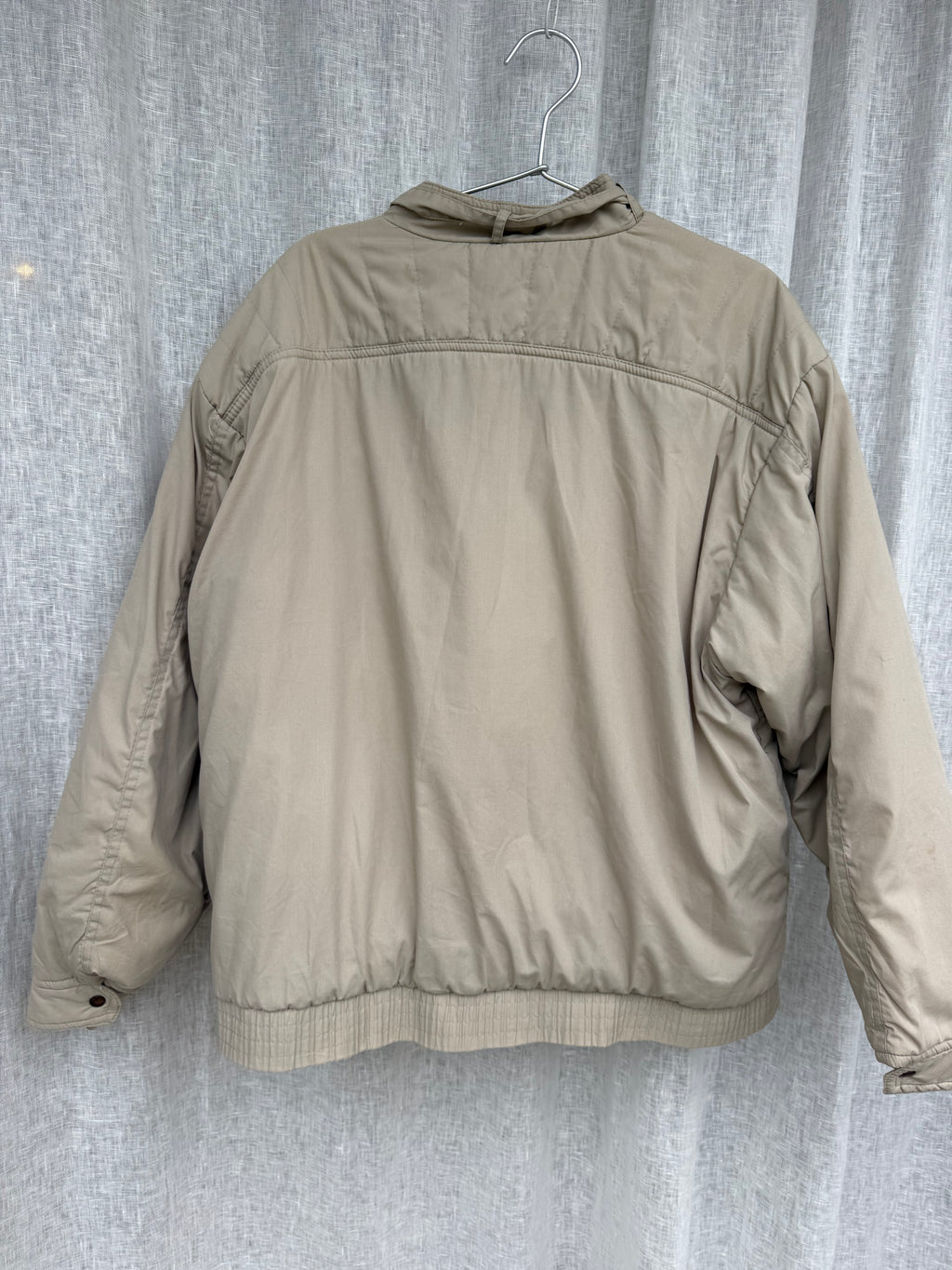 Vintage beige puffer jacket