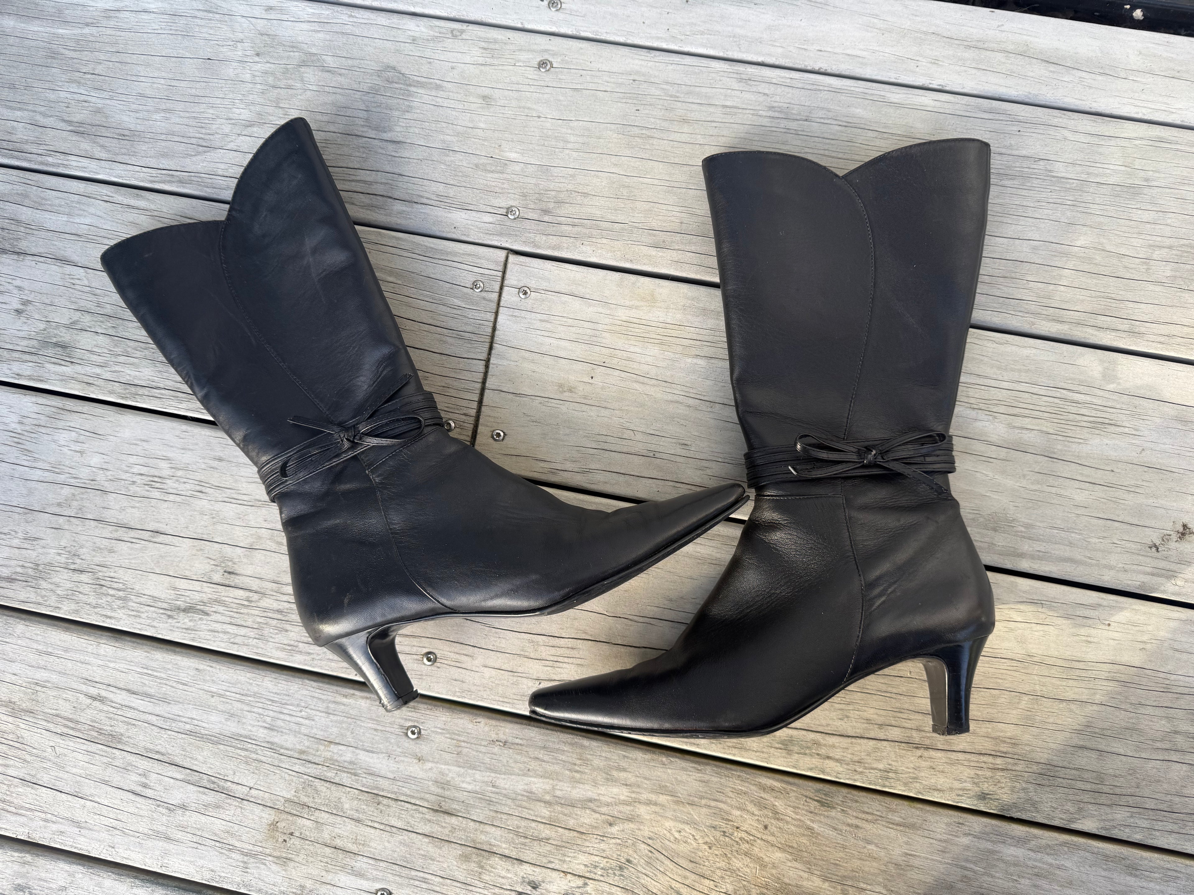 Leather boots by Isabella Anselmi