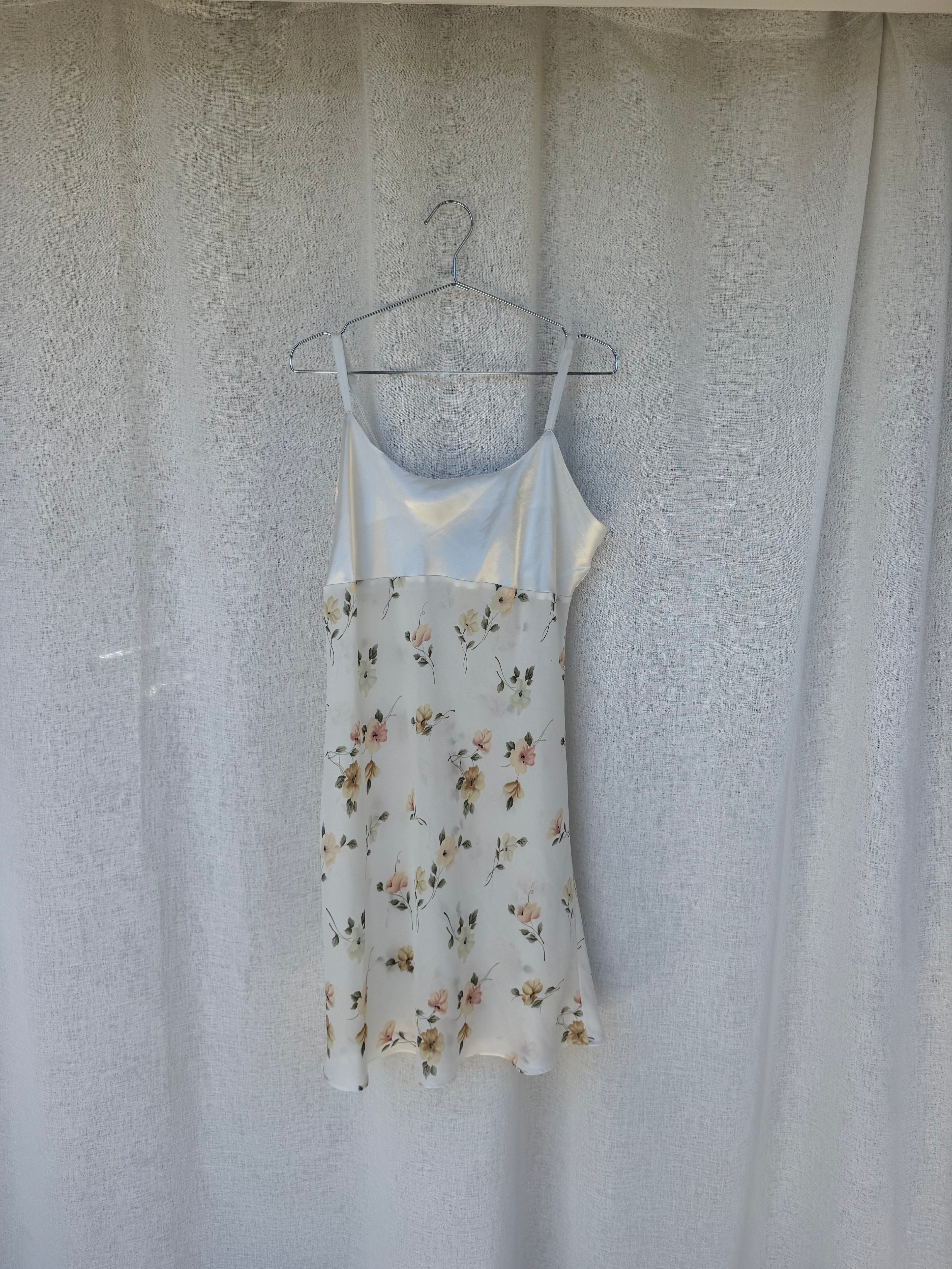 90s floral cream robe and nightgown ensemble