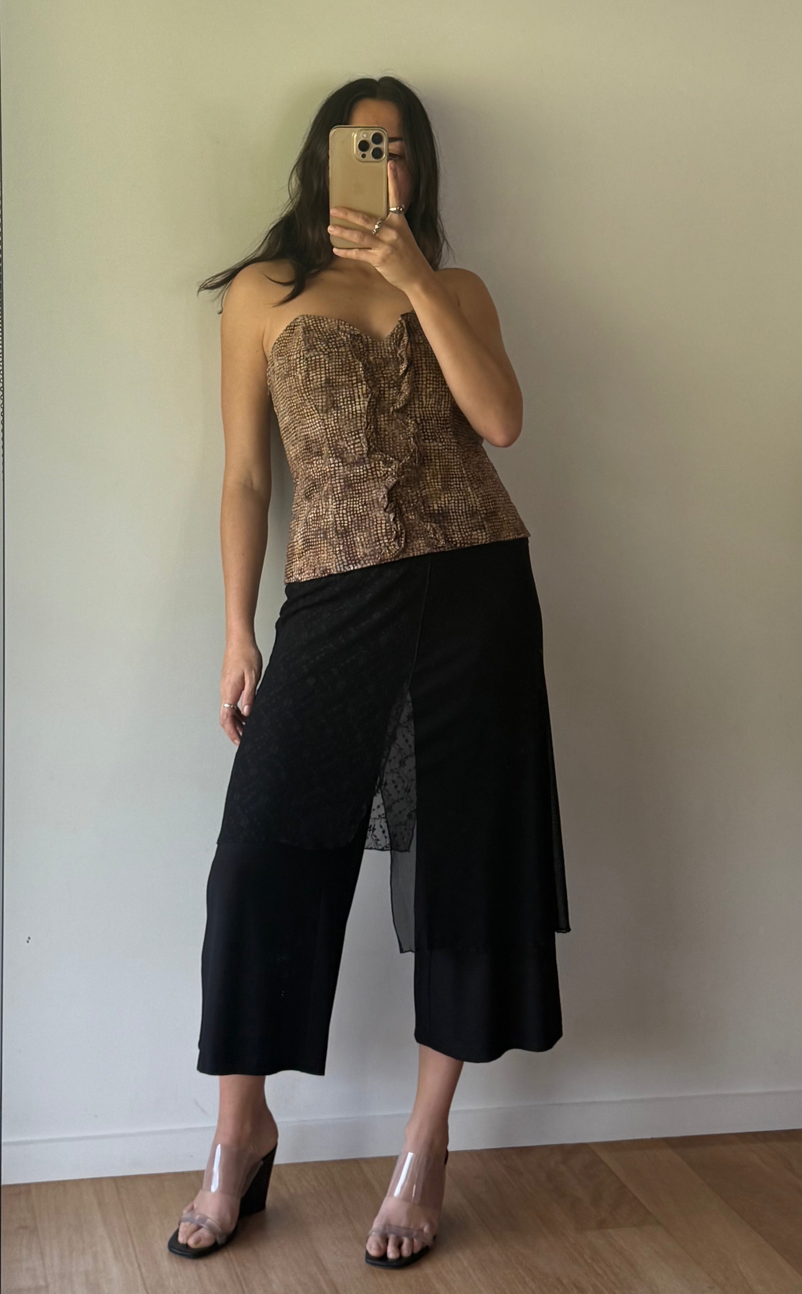 Iconic Lara Parker bodice, made in Aotearoa